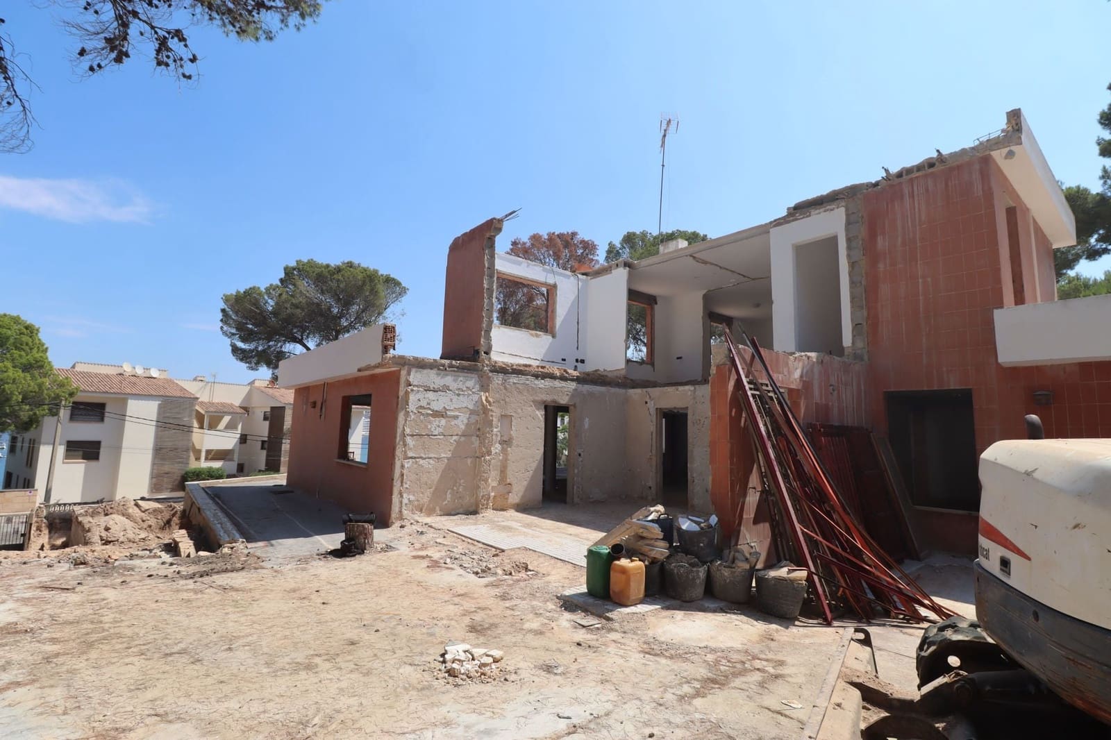 4 slaapkamer Villa te koop in Santa Ponsa met zwembad garage - € 2.950.000 (Ref: 9974265)