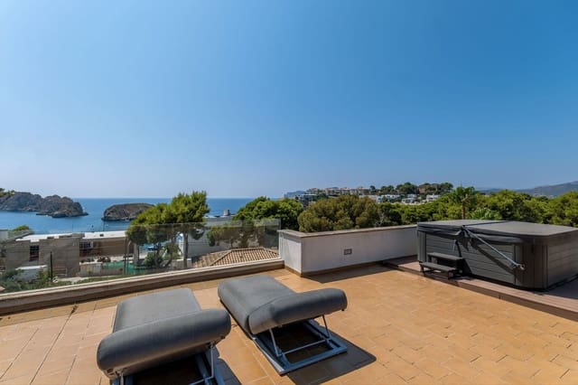 4 soverom Villa til salgs i Santa Ponsa, Calvià med svømmebasseng garasje - € 4 750 000 (Ref: 9993556)