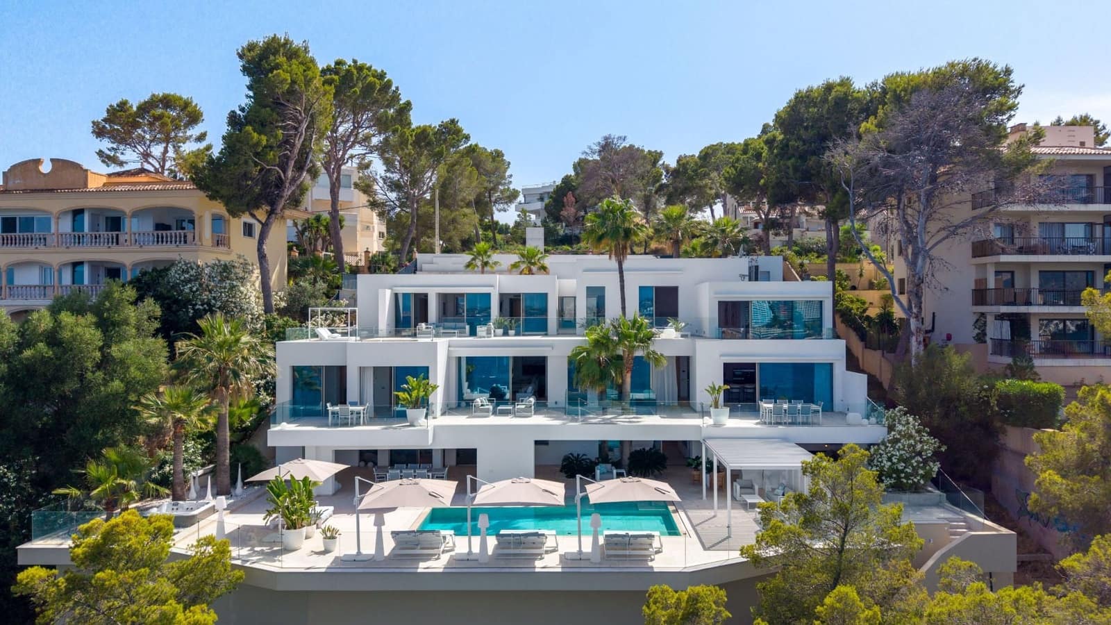 Villa til salg i Cala Vinyes / Cala Vinyas / Cala Vinas med swimmingpool garage - € 12.600.000 (Ref: 9996272)