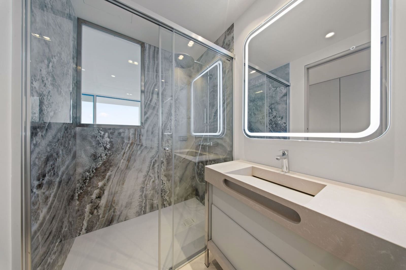 Villa til salg i Cala Vinyes / Cala Vinyas / Cala Vinas med swimmingpool garage - € 12.600.000 (Ref: 9996272)