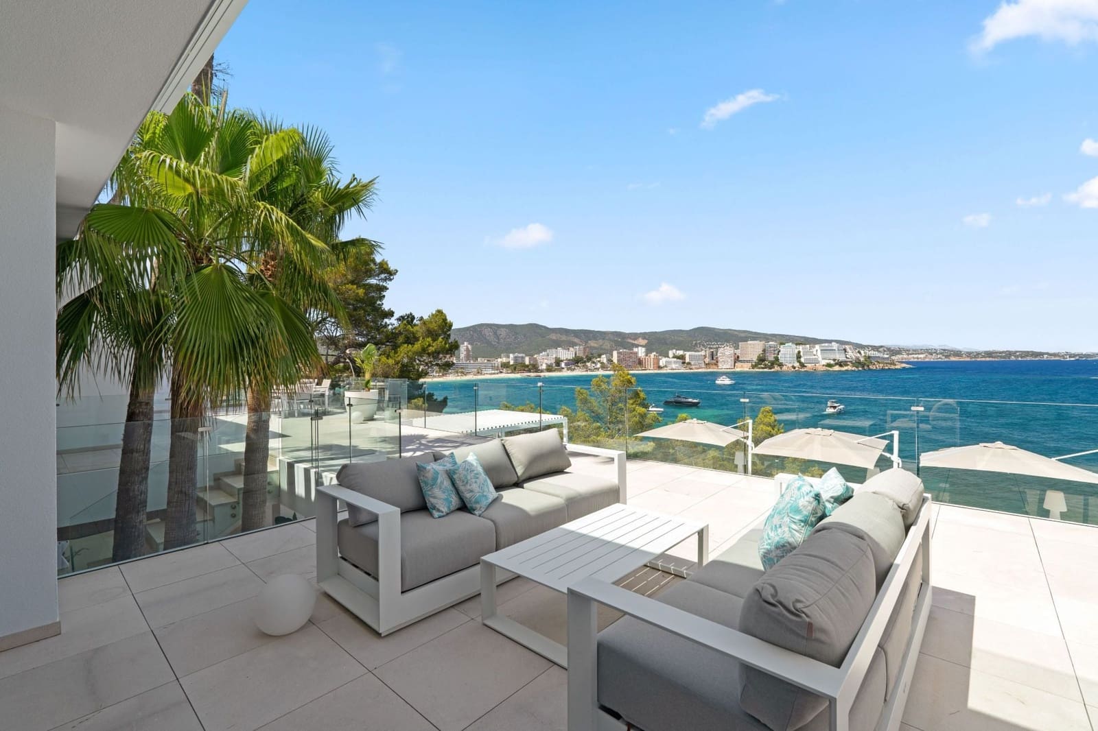 Villa til salg i Cala Vinyes / Cala Vinyas / Cala Vinas med swimmingpool garage - € 12.600.000 (Ref: 9996272)
