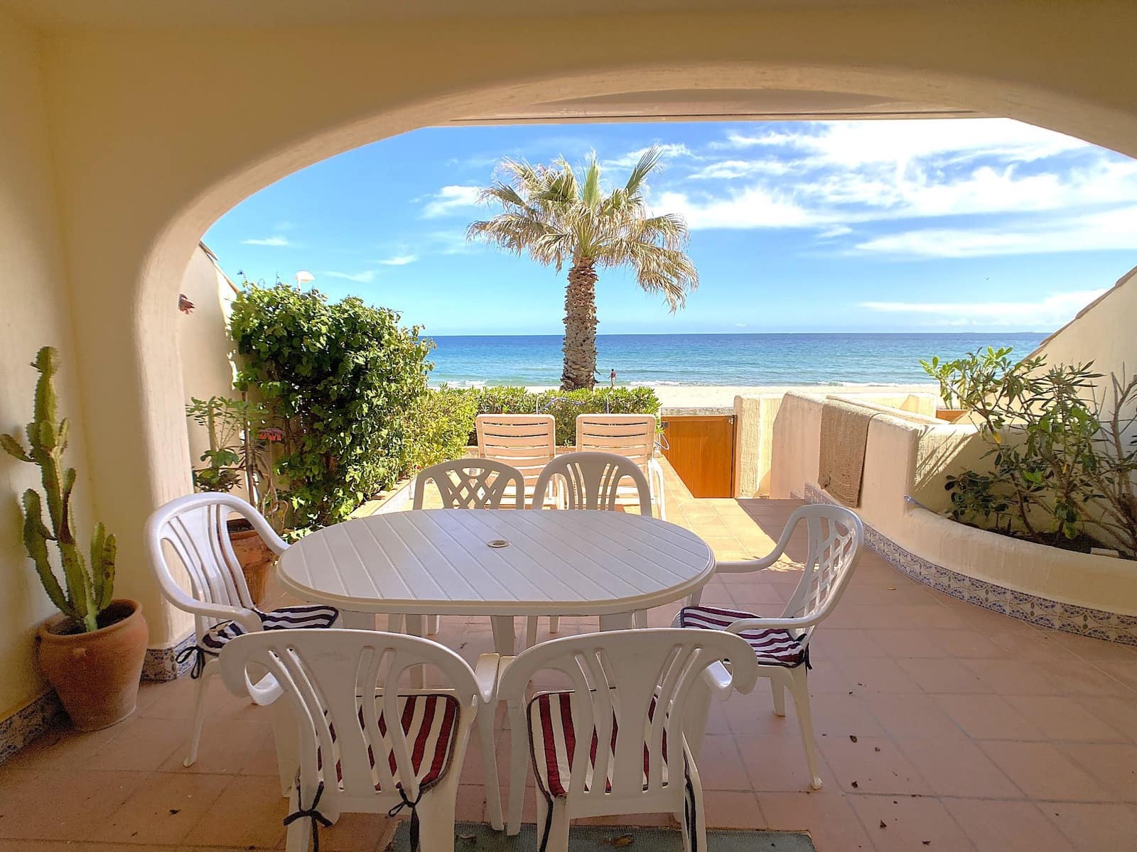 3 soverom Kjedet enebolig til salgs i La Manga del Mar Menor med svømmebasseng garasje - € 750 000 (Ref: 10118752)