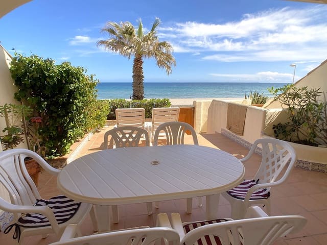 3 makuuhuone Paritalo myytävänä paikassa La Manga del Mar Menor mukana uima-altaan 
autotalli - 750 000 € (Ref: 10118752)