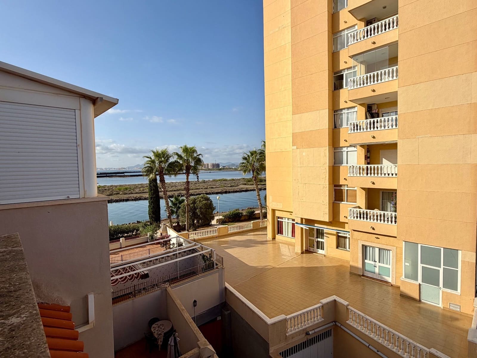 3 soverom Hus til salgs i La Manga del Mar Menor med svømmebasseng garasje - € 260 000 (Ref: 10160992)