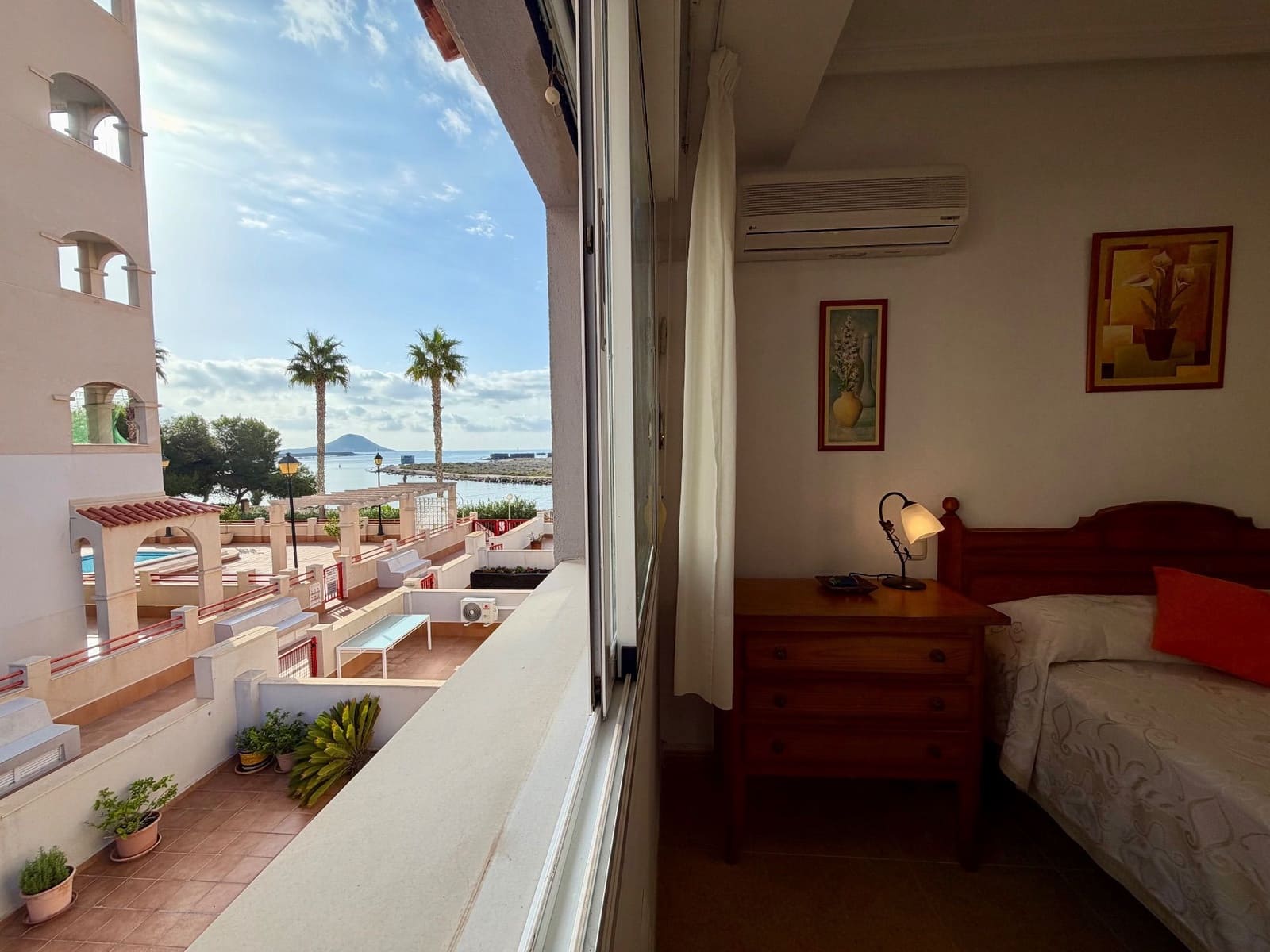 3 soverom Hus til salgs i La Manga del Mar Menor med svømmebasseng garasje - € 260 000 (Ref: 10160992)