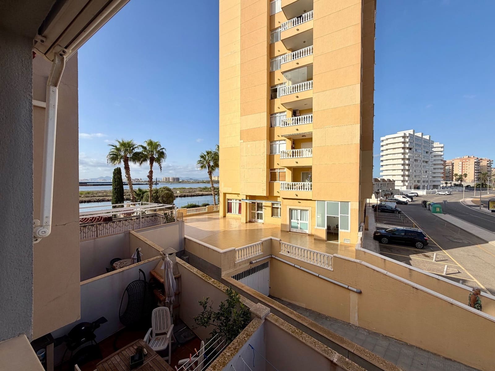 3 soverom Hus til salgs i La Manga del Mar Menor med svømmebasseng garasje - € 260 000 (Ref: 10160992)