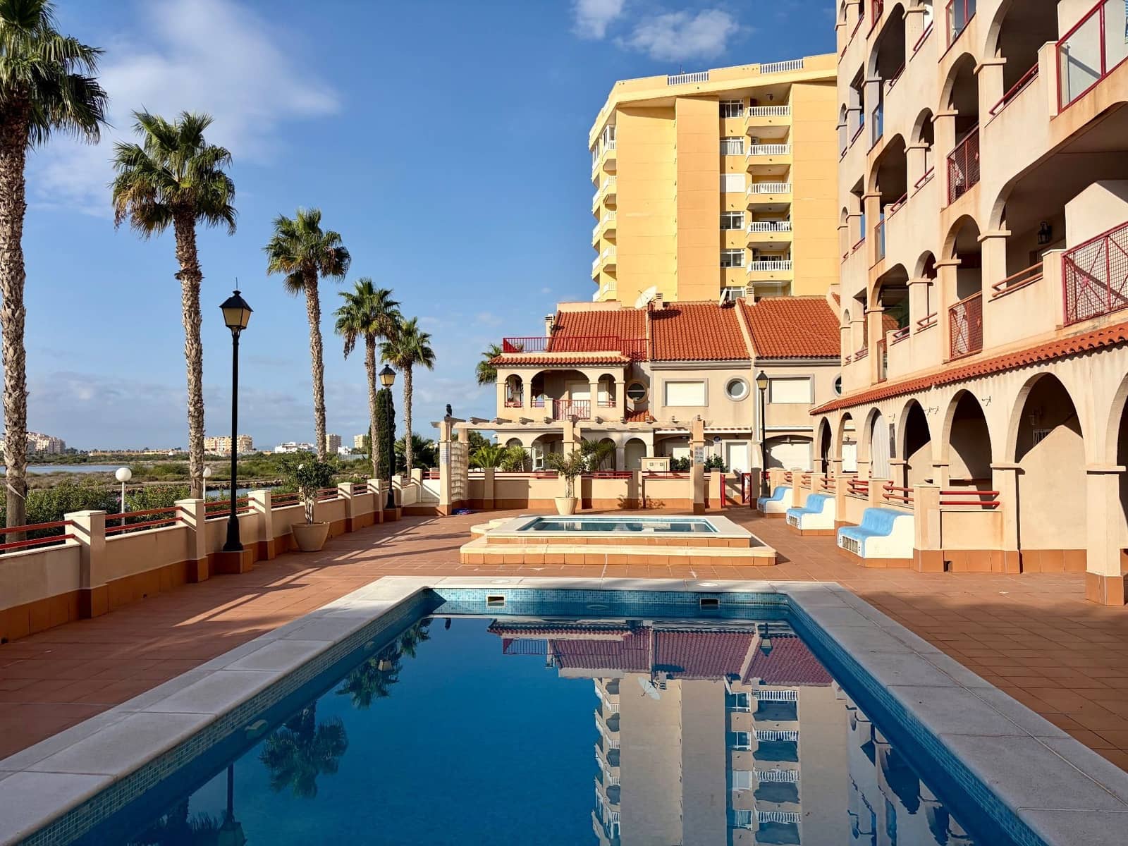 3 soverom Hus til salgs i La Manga del Mar Menor med svømmebasseng garasje - € 260 000 (Ref: 10160992)