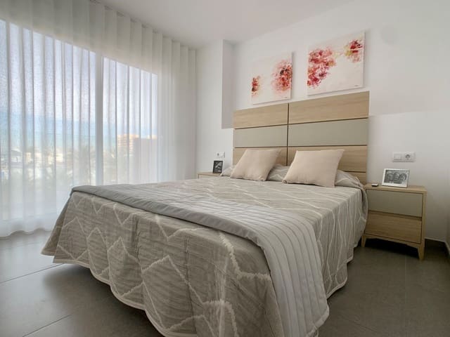 3 bedroom Apartment for sale in La Manga del Mar Menor with pool - € 260,052 (Ref: 5095052)