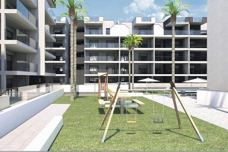 2 bedroom Apartment for sale in Los Alcazares with pool garage - € 242,000 (Ref: 7245860)