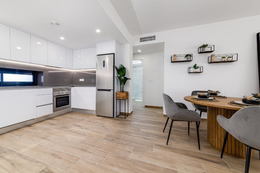 2 bedroom Apartment for sale in Los Alcazares with pool garage - € 242,000 (Ref: 7245860)