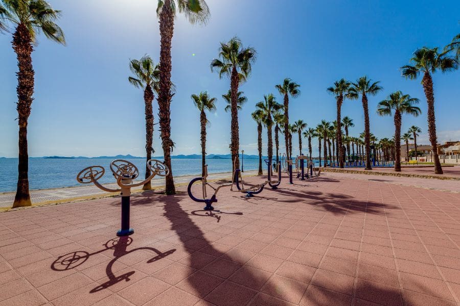 2 bedroom Apartment for sale in Los Alcazares with pool garage - € 242,000 (Ref: 7245860)