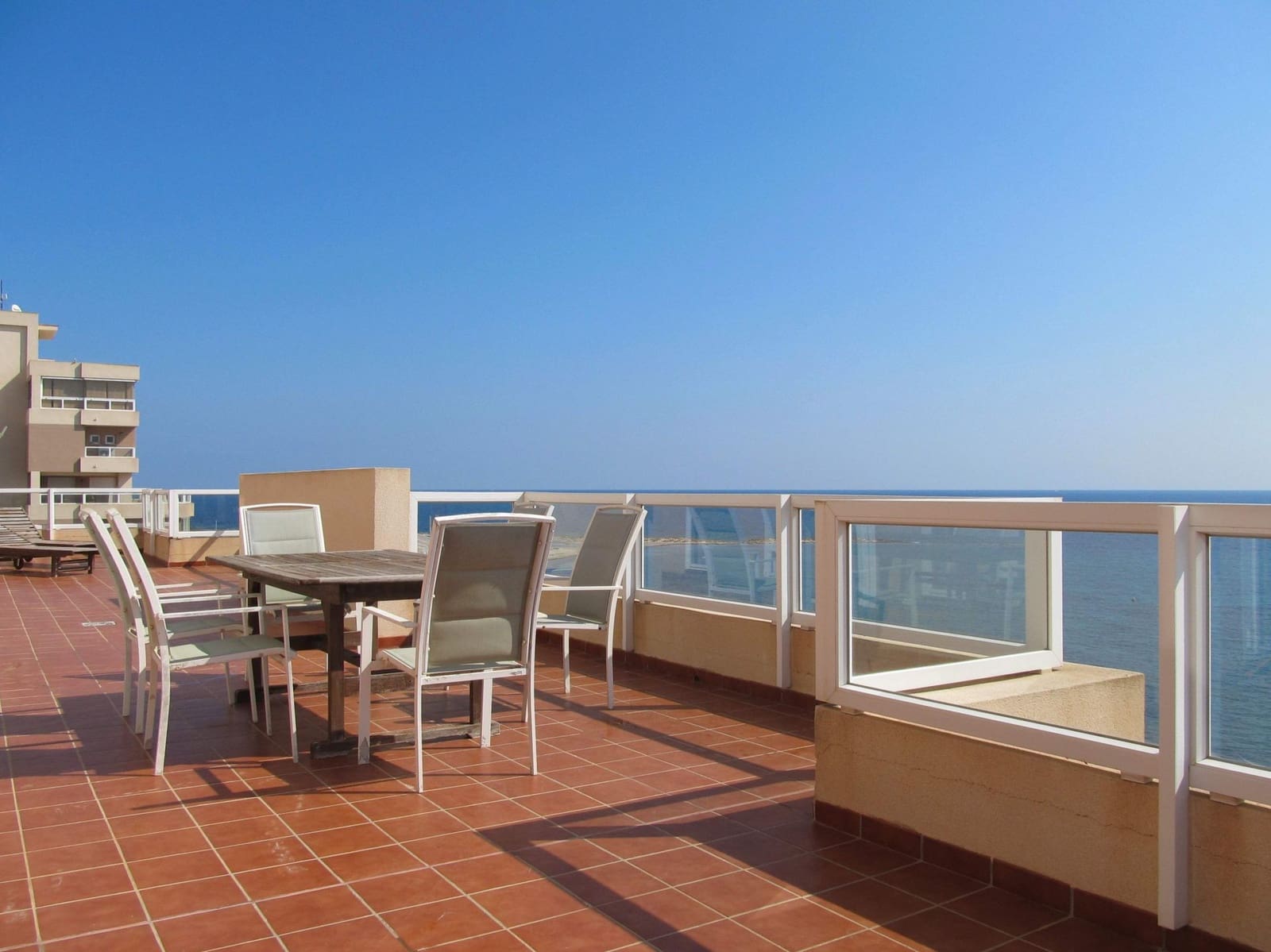 3 bedroom Apartment for sale in La Manga del Mar Menor with pool garage - € 367,000 (Ref: 9126850)