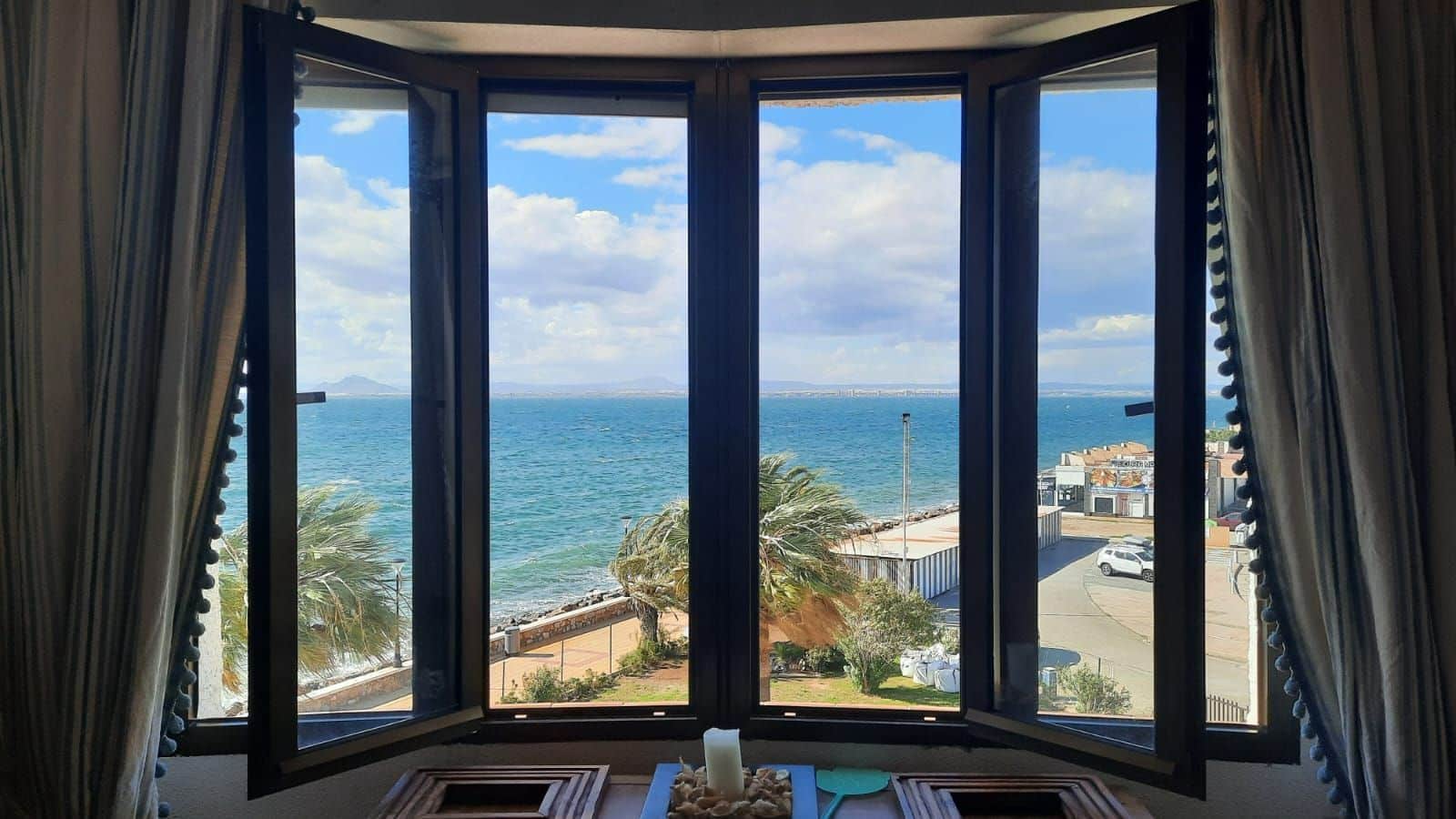 Apartamento de 2 habitaciones en La Manga del Mar Menor en venta con piscina garaje - 199.000 € (Ref: 9132231)