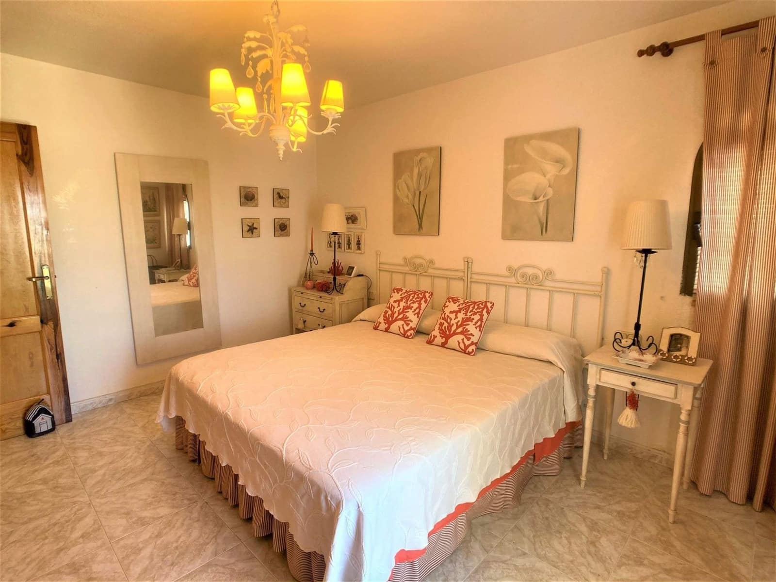 Apartamento de 2 habitaciones en La Manga del Mar Menor en venta con piscina garaje - 199.000 € (Ref: 9132231)