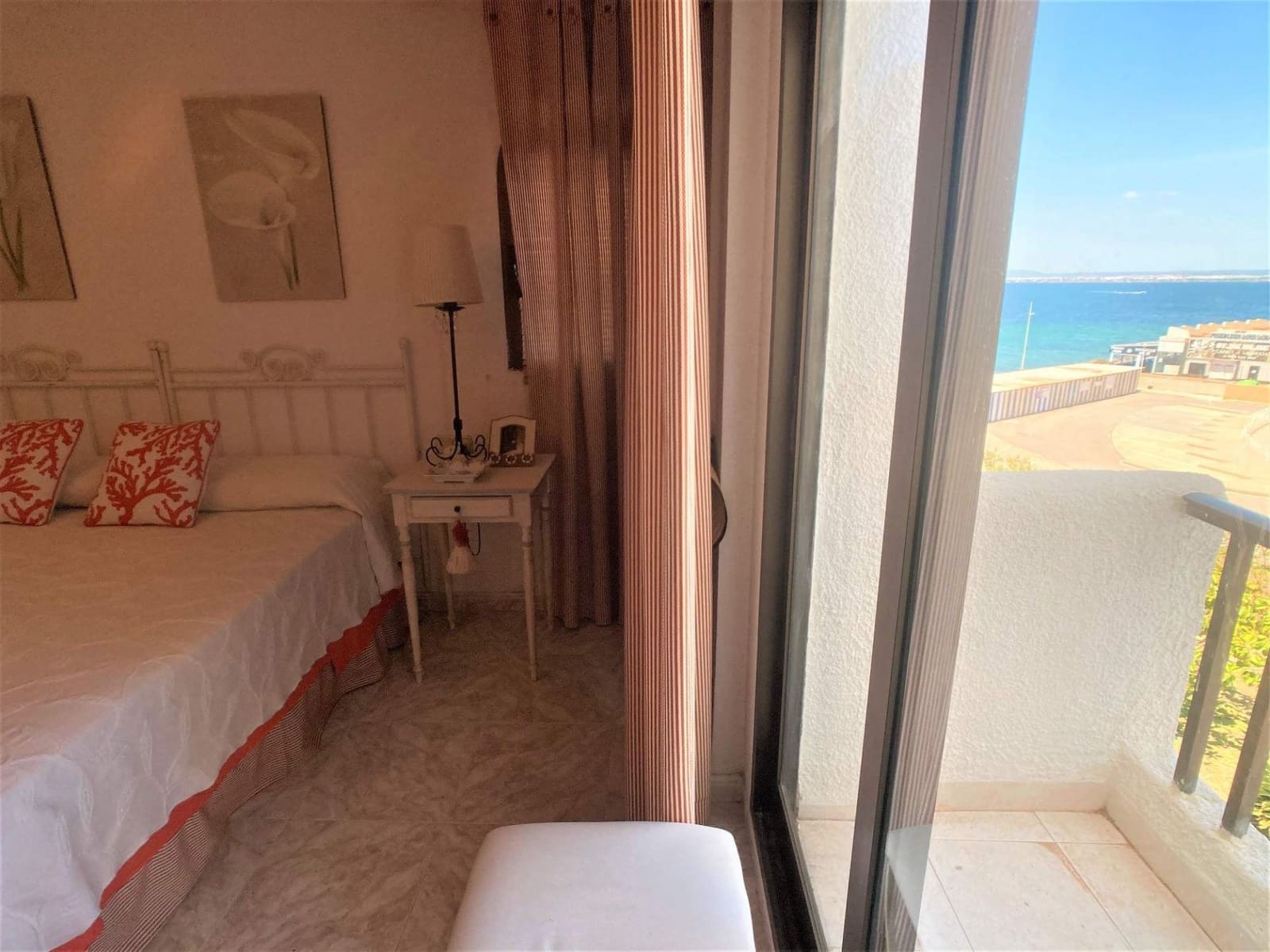 Apartamento de 2 habitaciones en La Manga del Mar Menor en venta con piscina garaje - 199.000 € (Ref: 9132231)