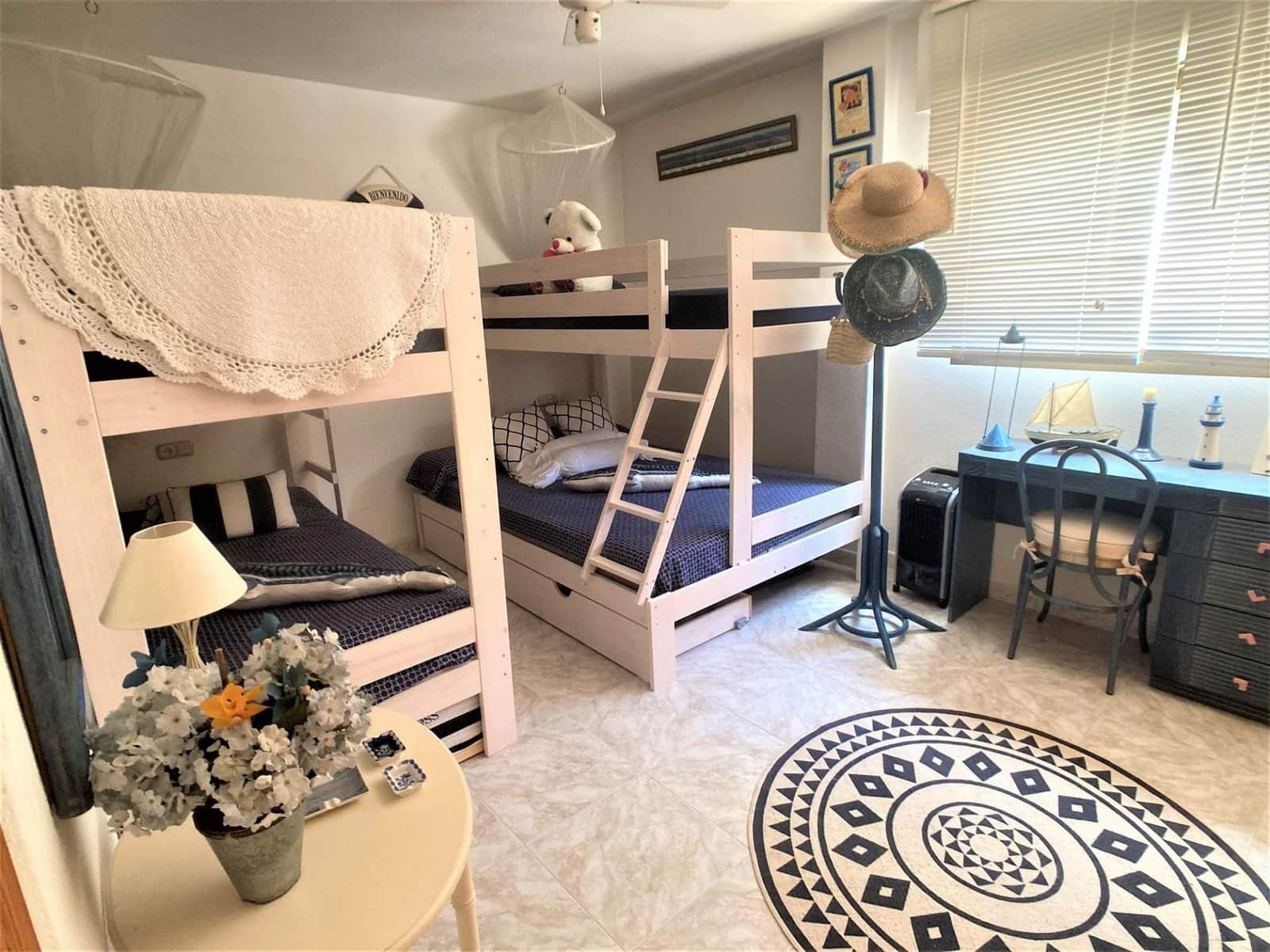 Apartamento de 2 habitaciones en La Manga del Mar Menor en venta con piscina garaje - 199.000 € (Ref: 9132231)