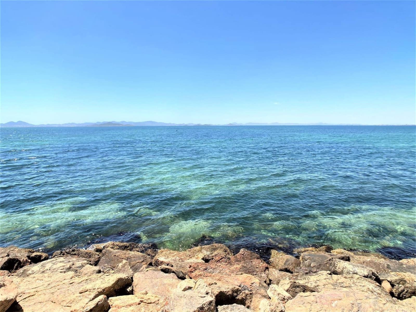 Apartamento de 2 habitaciones en La Manga del Mar Menor en venta con piscina garaje - 199.000 € (Ref: 9132231)