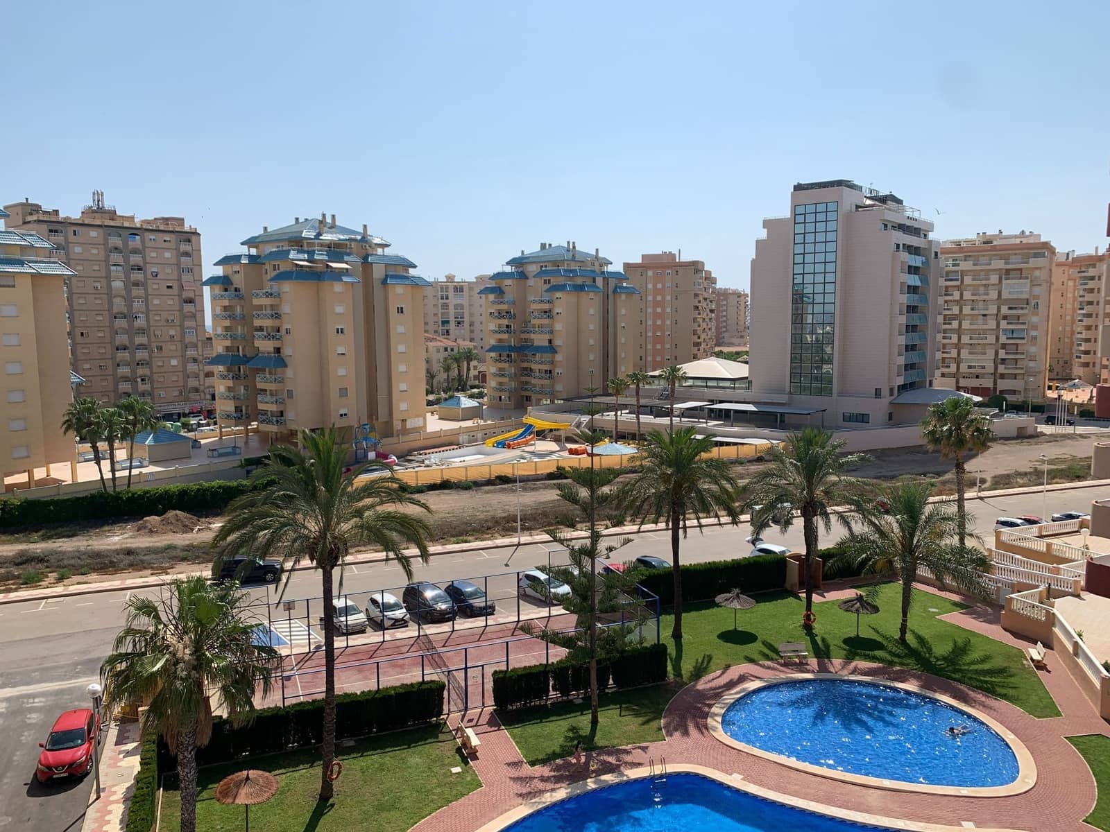 2 bedroom Apartment for sale in La Manga del Mar Menor with pool garage - € 175,000 (Ref: 9263265)