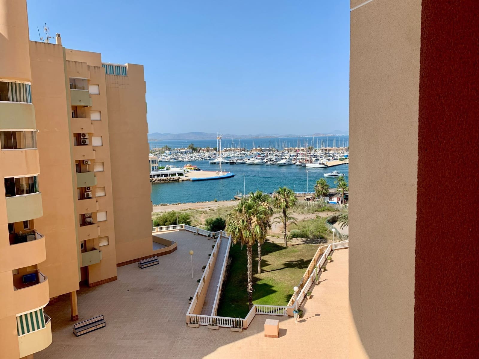 2 bedroom Apartment for sale in La Manga del Mar Menor with pool garage - € 175,000 (Ref: 9263265)