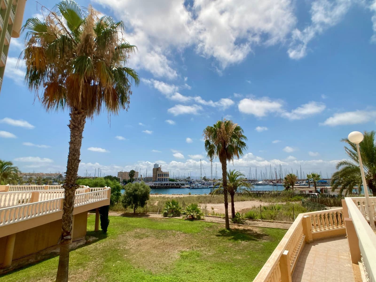 2 bedroom Apartment for sale in La Manga del Mar Menor with pool garage - € 175,000 (Ref: 9263265)