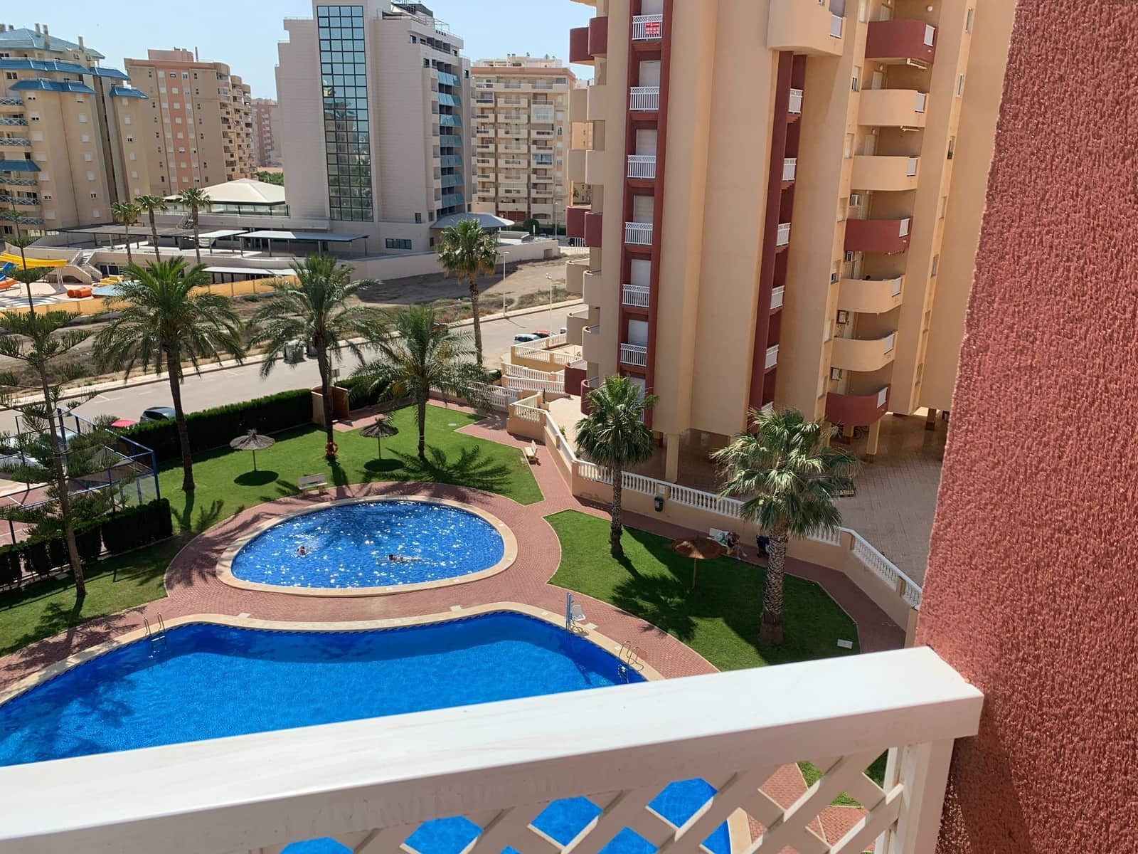2 bedroom Apartment for sale in La Manga del Mar Menor with pool garage - € 175,000 (Ref: 9263265)
