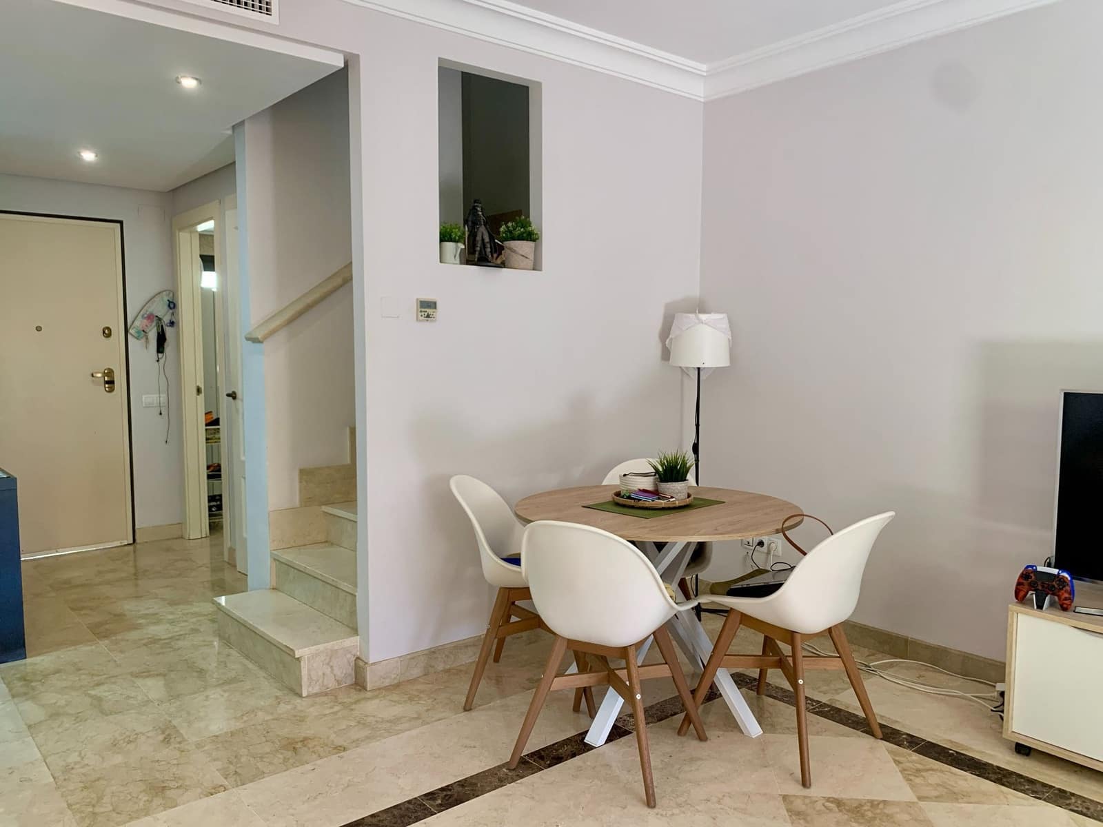 2 soveværelse Semi-Rækkehus til salg i Los Alcazares med swimmingpool garage - € 225.000 (Ref: 9263266)