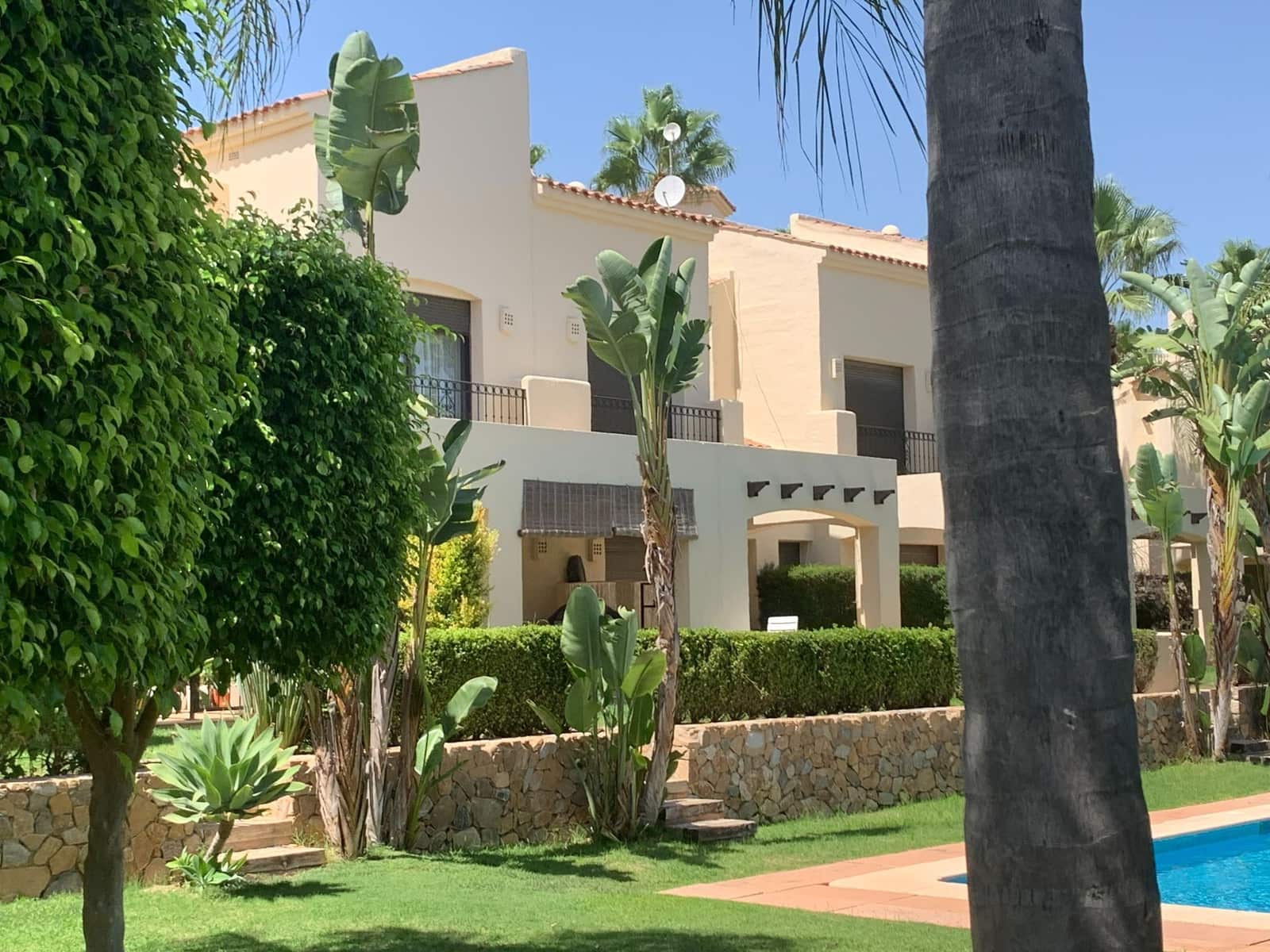 2 soveværelse Semi-Rækkehus til salg i Los Alcazares med swimmingpool garage - € 225.000 (Ref: 9263266)