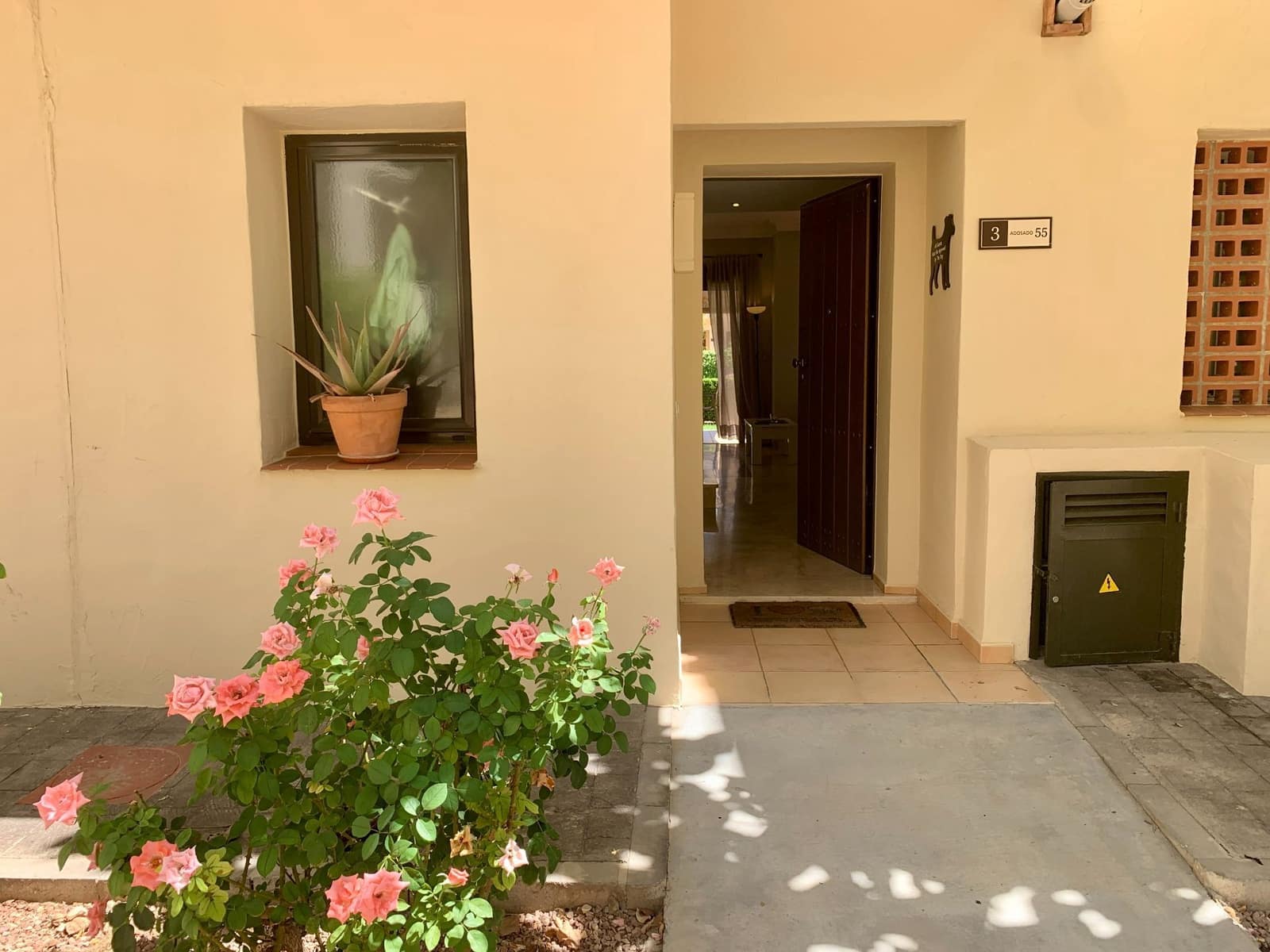 2 soveværelse Semi-Rækkehus til salg i Los Alcazares med swimmingpool garage - € 225.000 (Ref: 9263266)