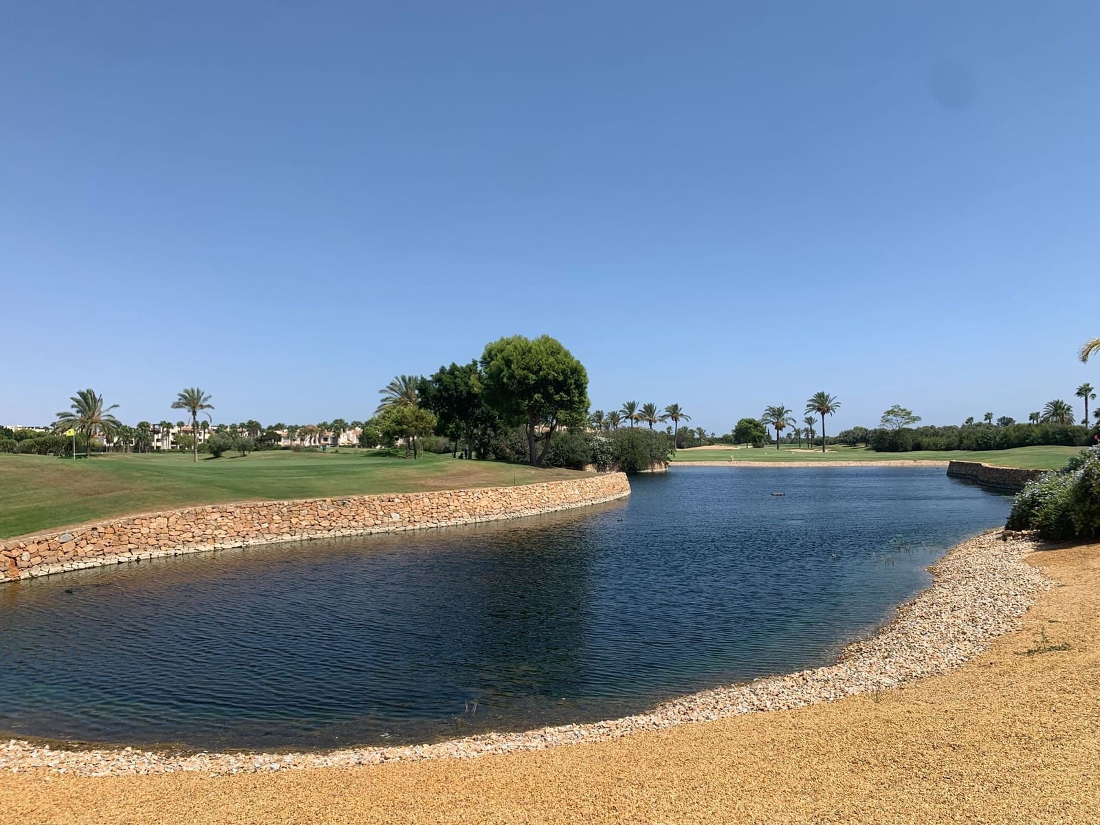 2 soveværelse Semi-Rækkehus til salg i Los Alcazares med swimmingpool garage - € 225.000 (Ref: 9263266)