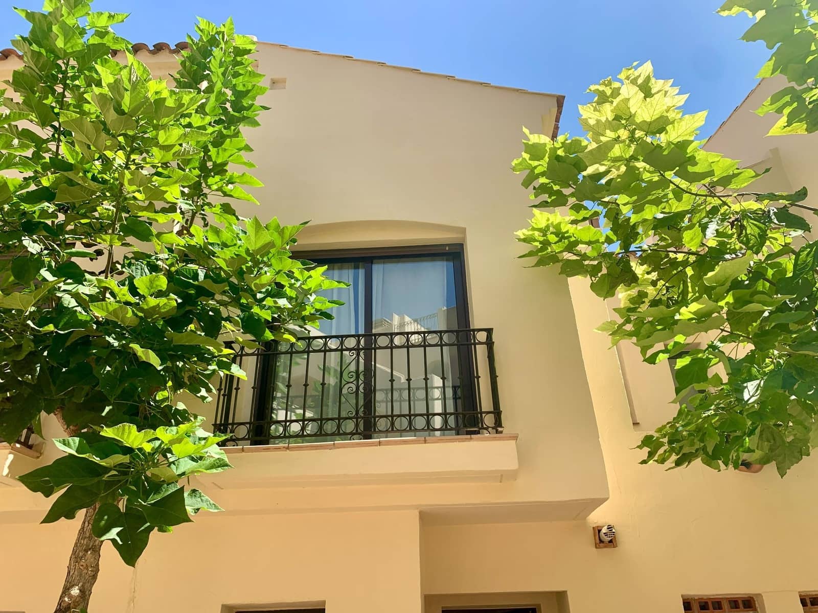 2 soveværelse Semi-Rækkehus til salg i Los Alcazares med swimmingpool garage - € 225.000 (Ref: 9263266)