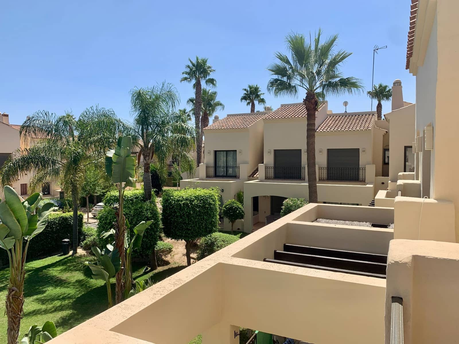 2 soveværelse Semi-Rækkehus til salg i Los Alcazares med swimmingpool garage - € 225.000 (Ref: 9263266)