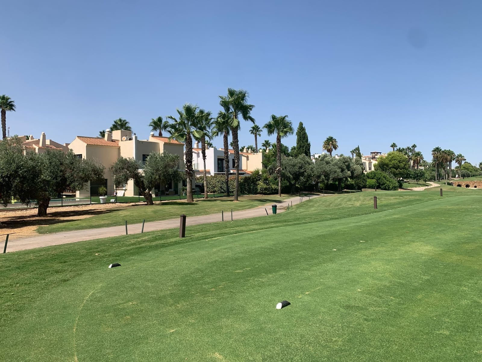 2 soveværelse Semi-Rækkehus til salg i Los Alcazares med swimmingpool garage - € 225.000 (Ref: 9263266)