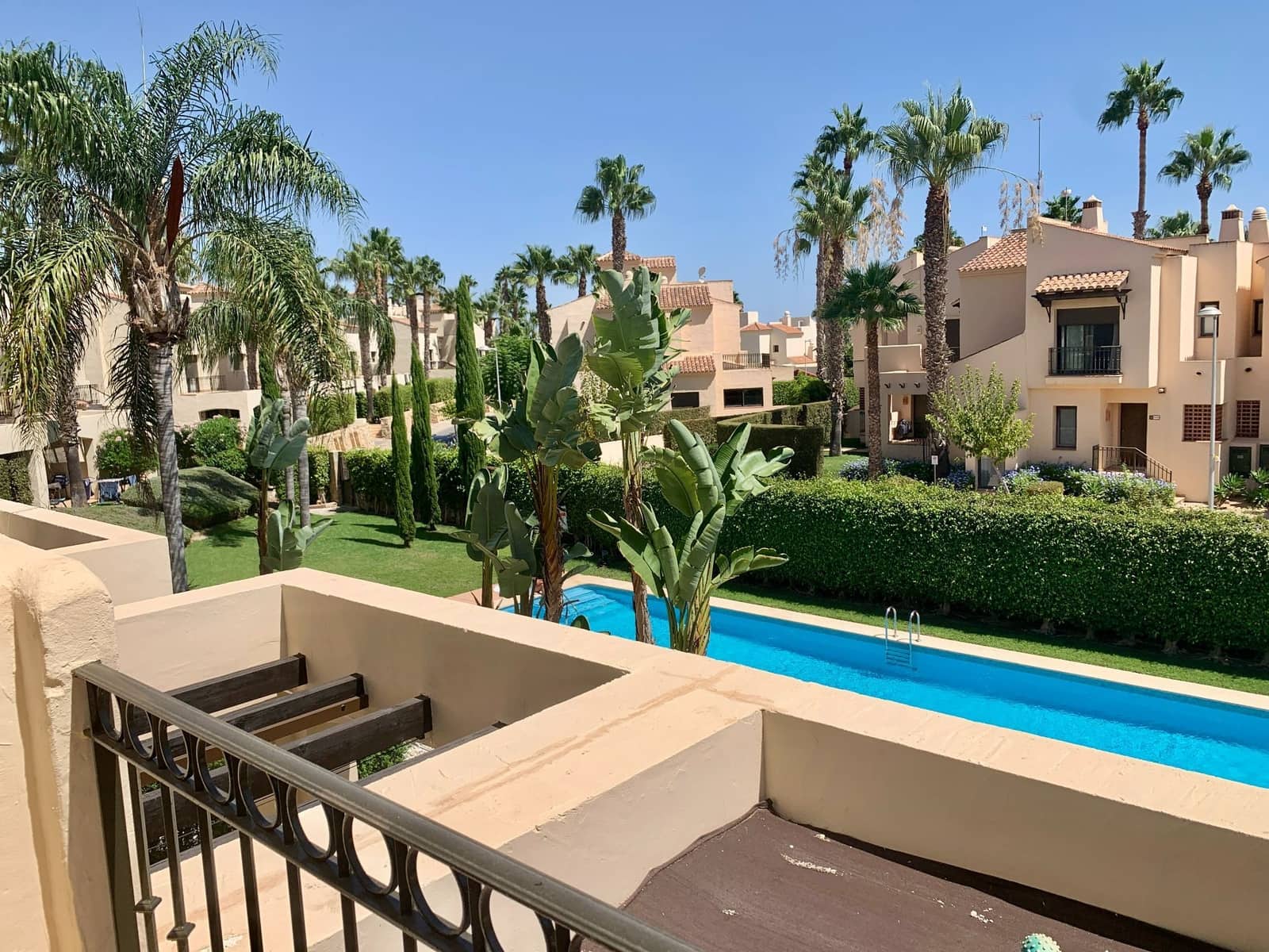 2 soveværelse Semi-Rækkehus til salg i Los Alcazares med swimmingpool garage - € 225.000 (Ref: 9263266)