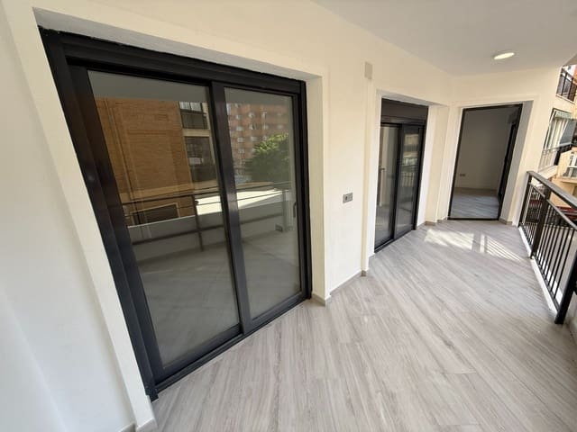 3 sypialnia Apartament na sprzedaż w La Malagueta, Miasto Málaga z garażem - 799 000 € (Ref: 9326010)