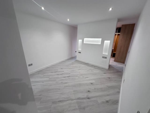 3 sypialnia Apartament na sprzedaż w La Malagueta, Miasto Málaga z garażem - 799 000 € (Ref: 9326010)