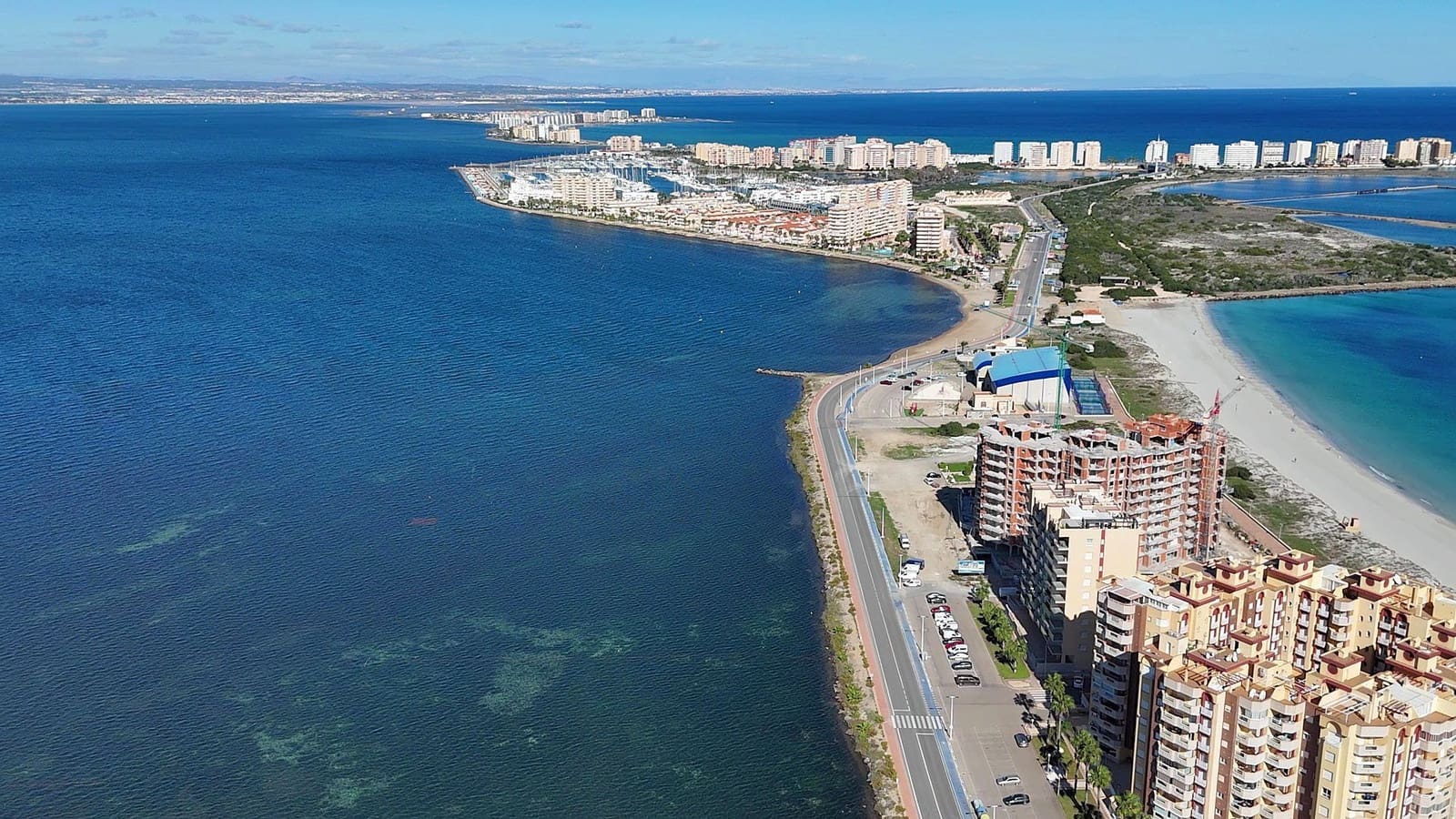 3 bedroom Apartment for sale in La Manga del Mar Menor with pool garage - € 320,000 (Ref: 9390204)