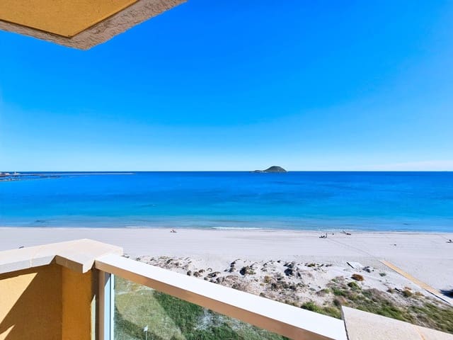 Apartamento de 3 habitaciones en La Manga del Mar Menor en venta con piscina garaje - 320.000 € (Ref: 9390204)