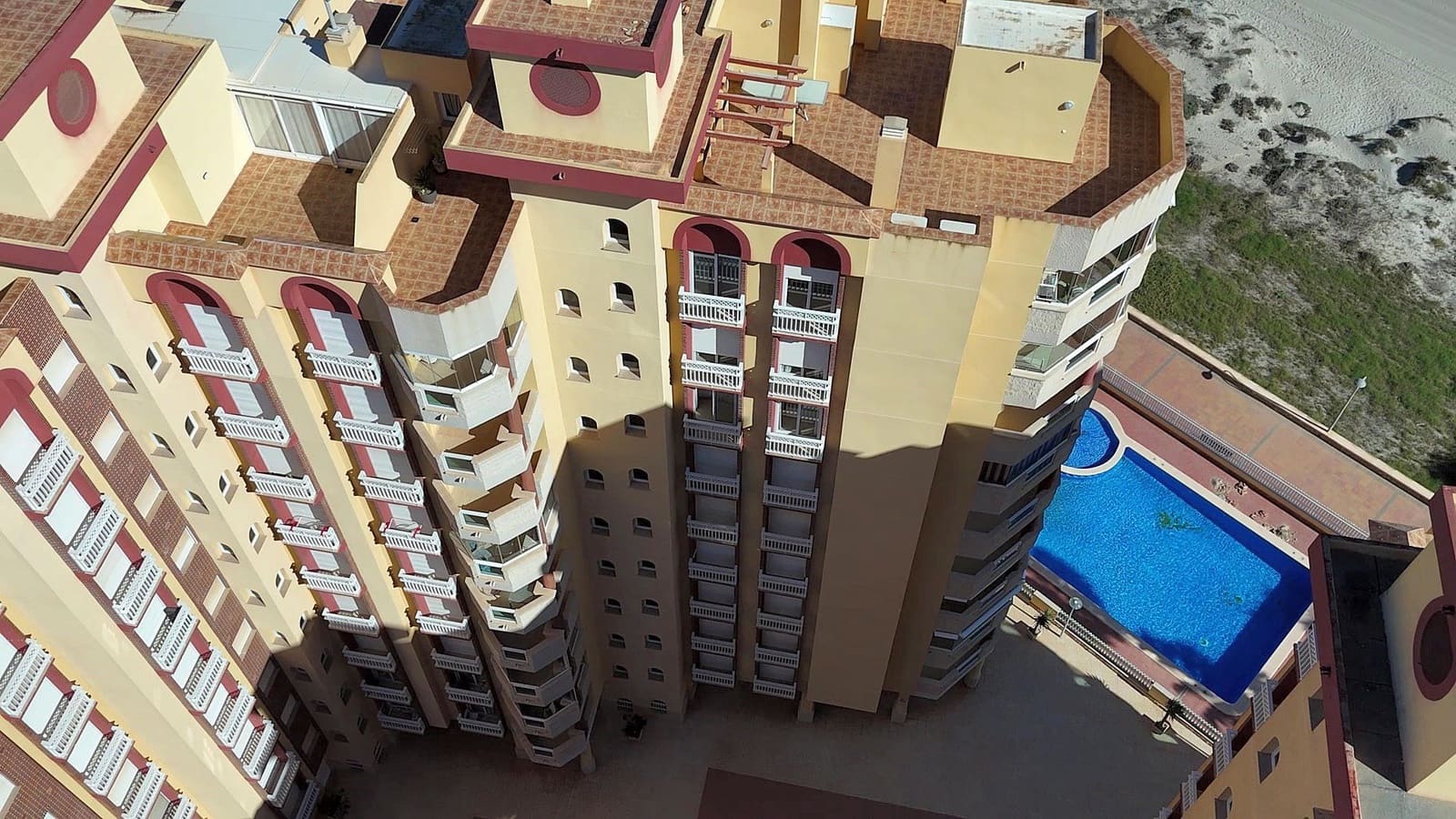 3 bedroom Apartment for sale in La Manga del Mar Menor with pool garage - € 320,000 (Ref: 9390204)