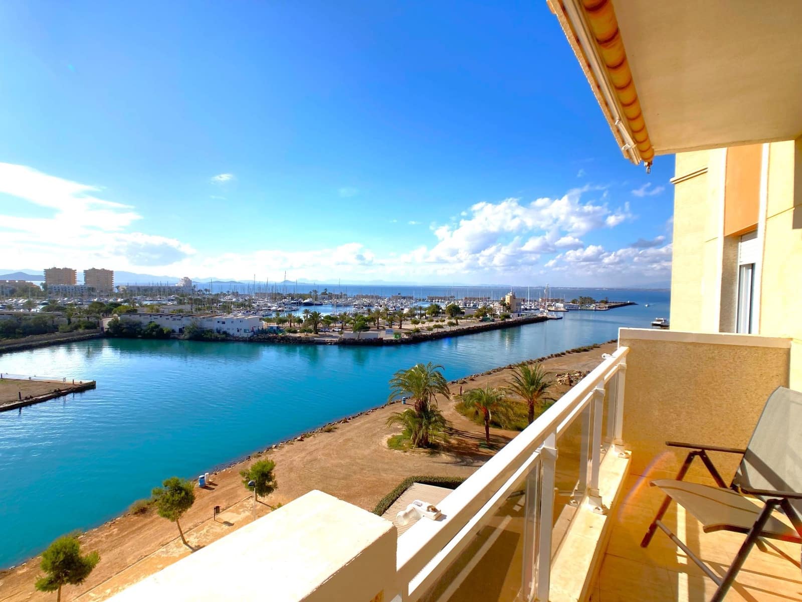 2 bedroom Apartment for rent in La Manga del Mar Menor with pool garage - € 750 (Ref: 9398214)
