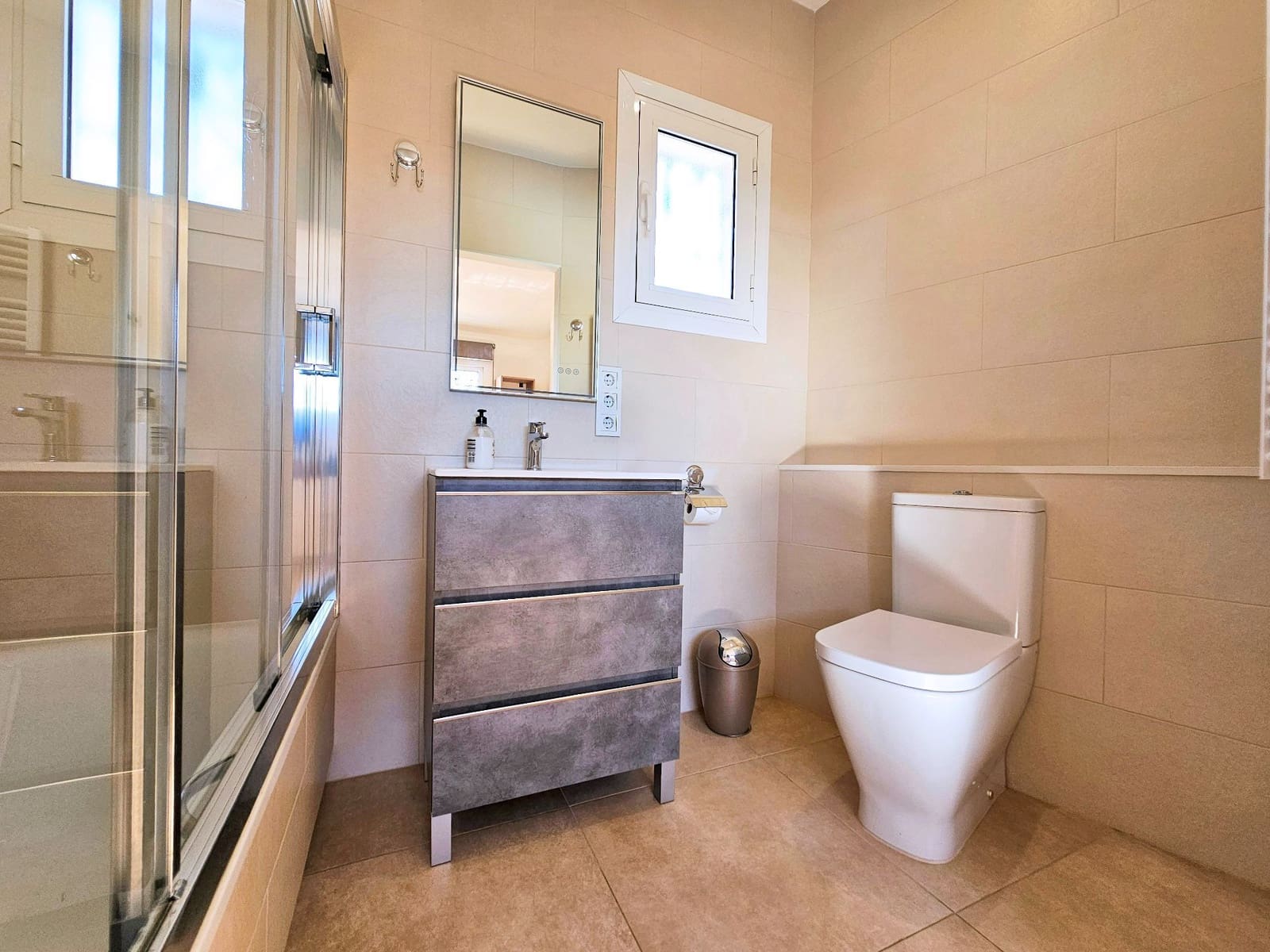 3 sypialnia Willa na sprzedaż w Cala Flores z basenem garażem - 695 000 € (Ref: 9413706)