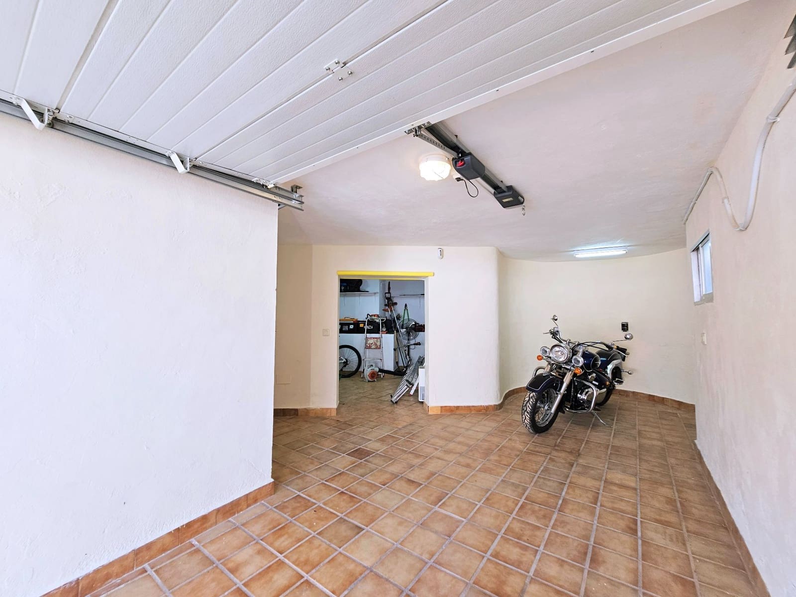 3 sypialnia Willa na sprzedaż w Cala Flores z basenem garażem - 695 000 € (Ref: 9413706)