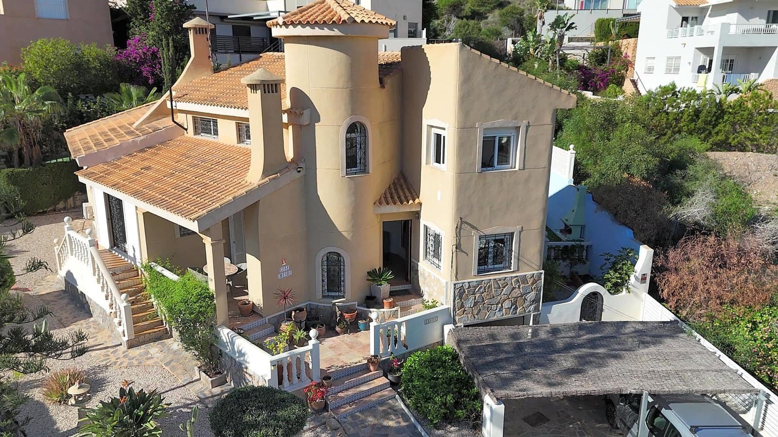 3 sypialnia Willa na sprzedaż w Cala Flores z basenem garażem - 695 000 € (Ref: 9413706)