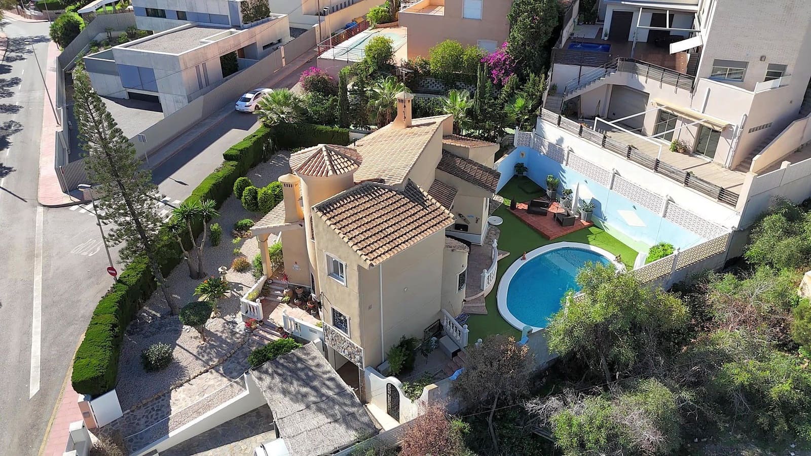 3 sypialnia Willa na sprzedaż w Cala Flores z basenem garażem - 695 000 € (Ref: 9413706)