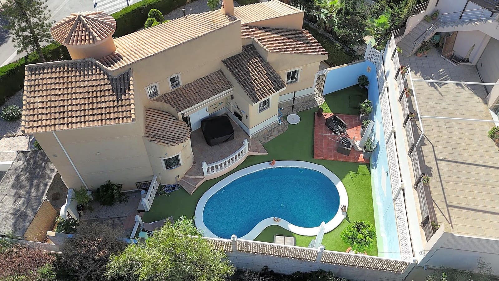 3 sypialnia Willa na sprzedaż w Cala Flores z basenem garażem - 695 000 € (Ref: 9413706)