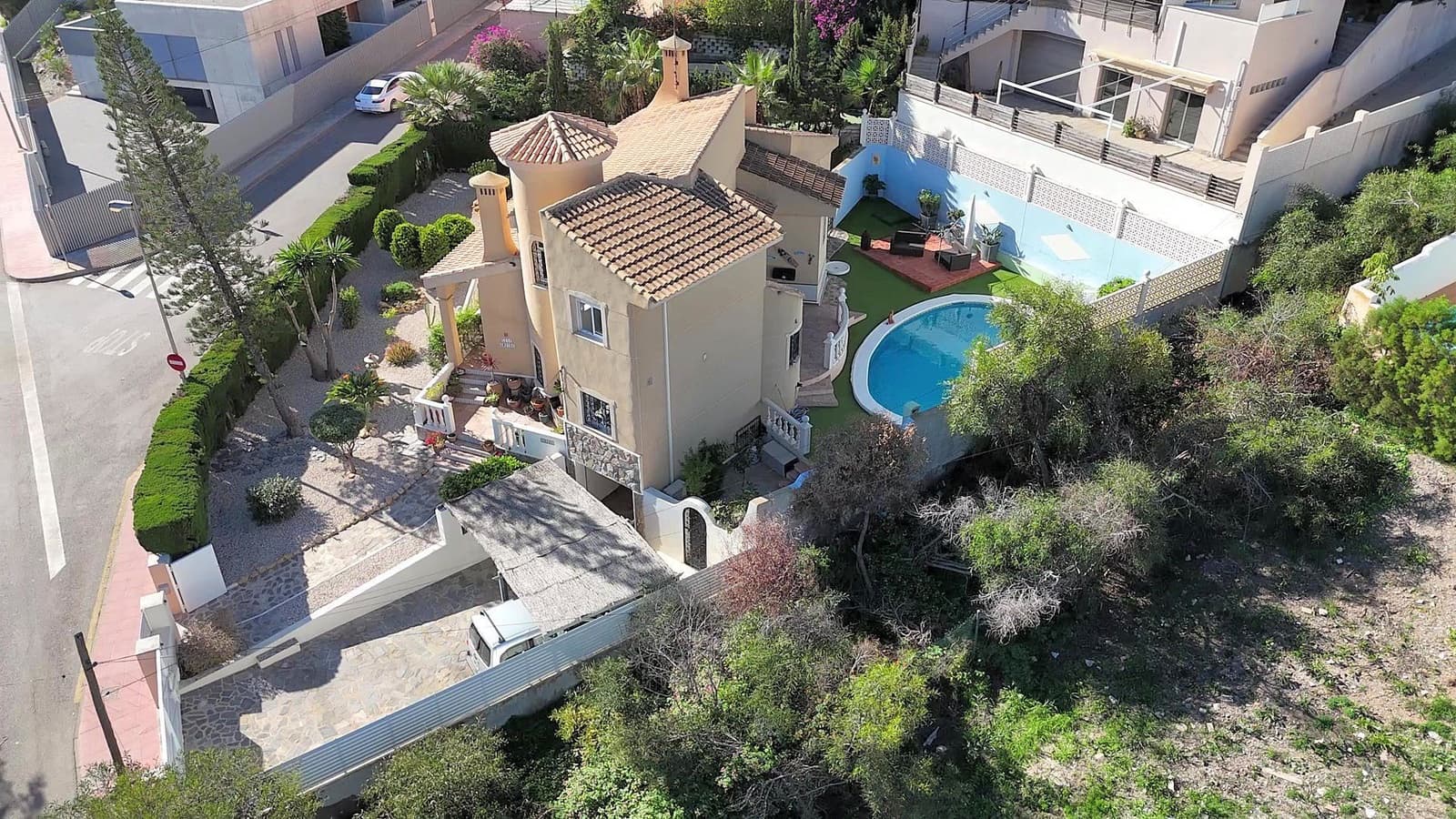 3 sypialnia Willa na sprzedaż w Cala Flores z basenem garażem - 695 000 € (Ref: 9413706)