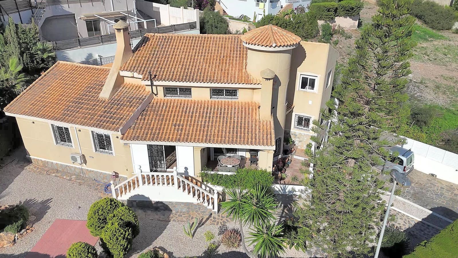 3 sypialnia Willa na sprzedaż w Cala Flores z basenem garażem - 695 000 € (Ref: 9413706)