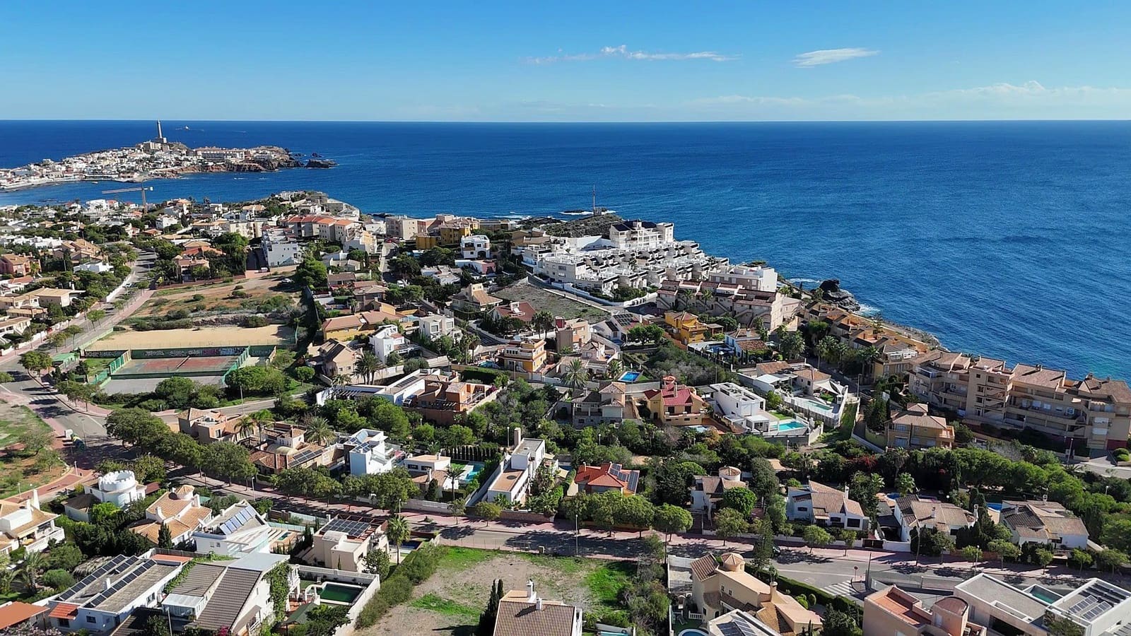 3 sypialnia Willa na sprzedaż w Cala Flores z basenem garażem - 695 000 € (Ref: 9413706)