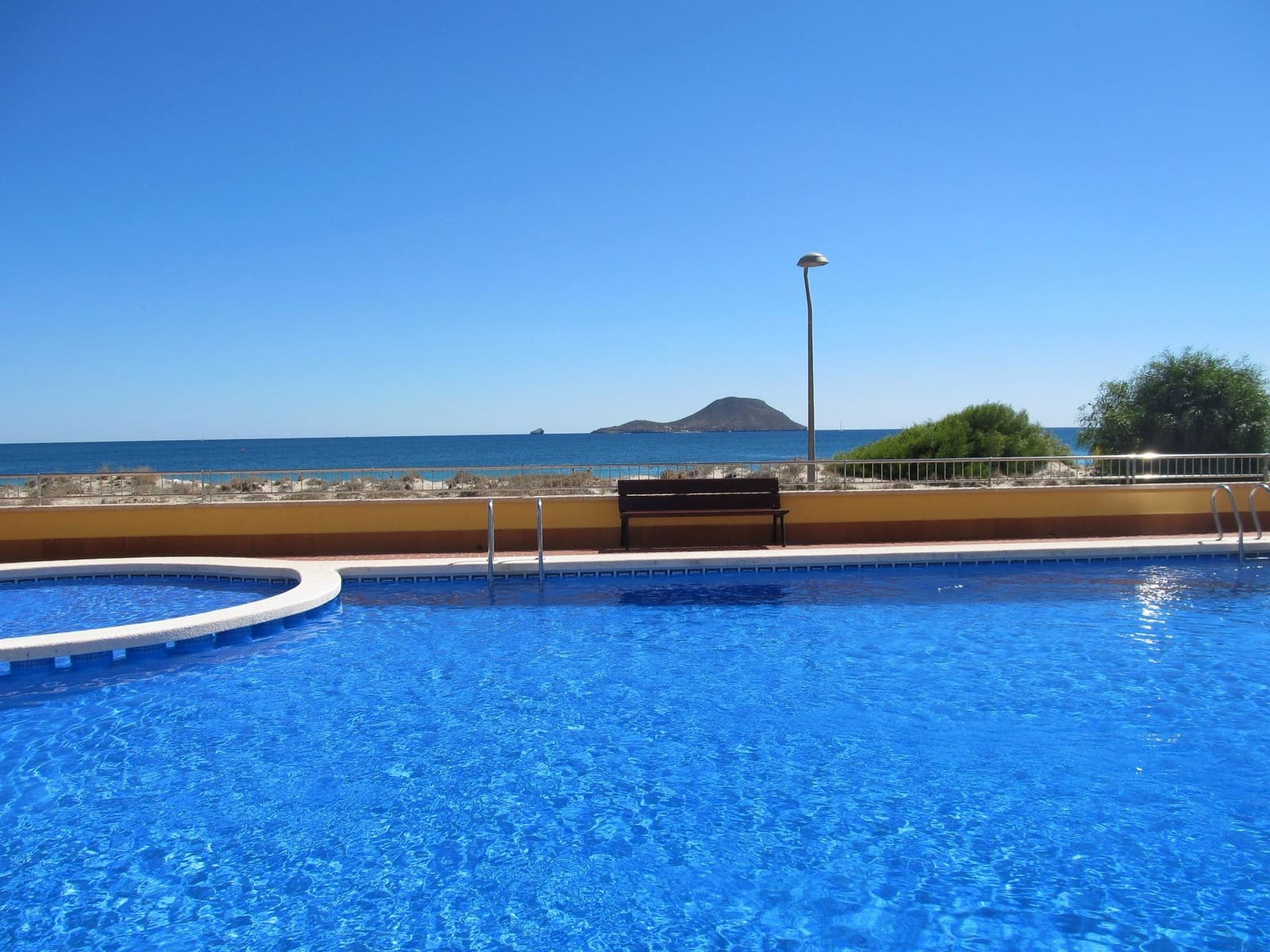 3 bedroom Apartment for sale in La Manga del Mar Menor with pool - € 295,000 (Ref: 9439536)