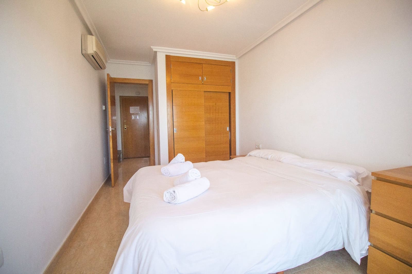 1 sypialnia Penthouse na sprzedaż w La Manga del Mar Menor z basenem garażem - 250 000 € (Ref: 9448869)