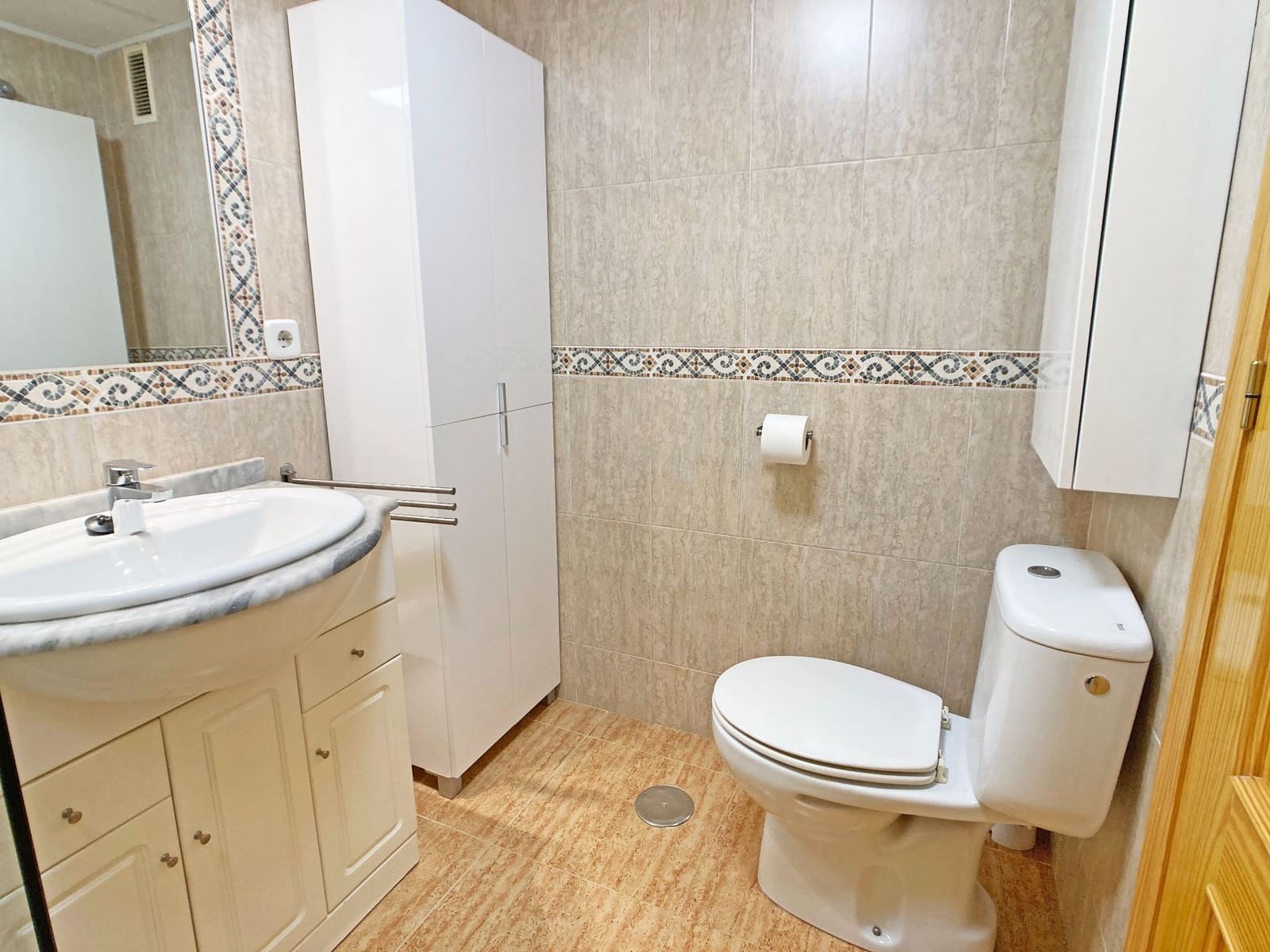 2 Zimmer Apartment zu vermieten in La Union mit Pool Garage - 650 € (Ref: 9594706)